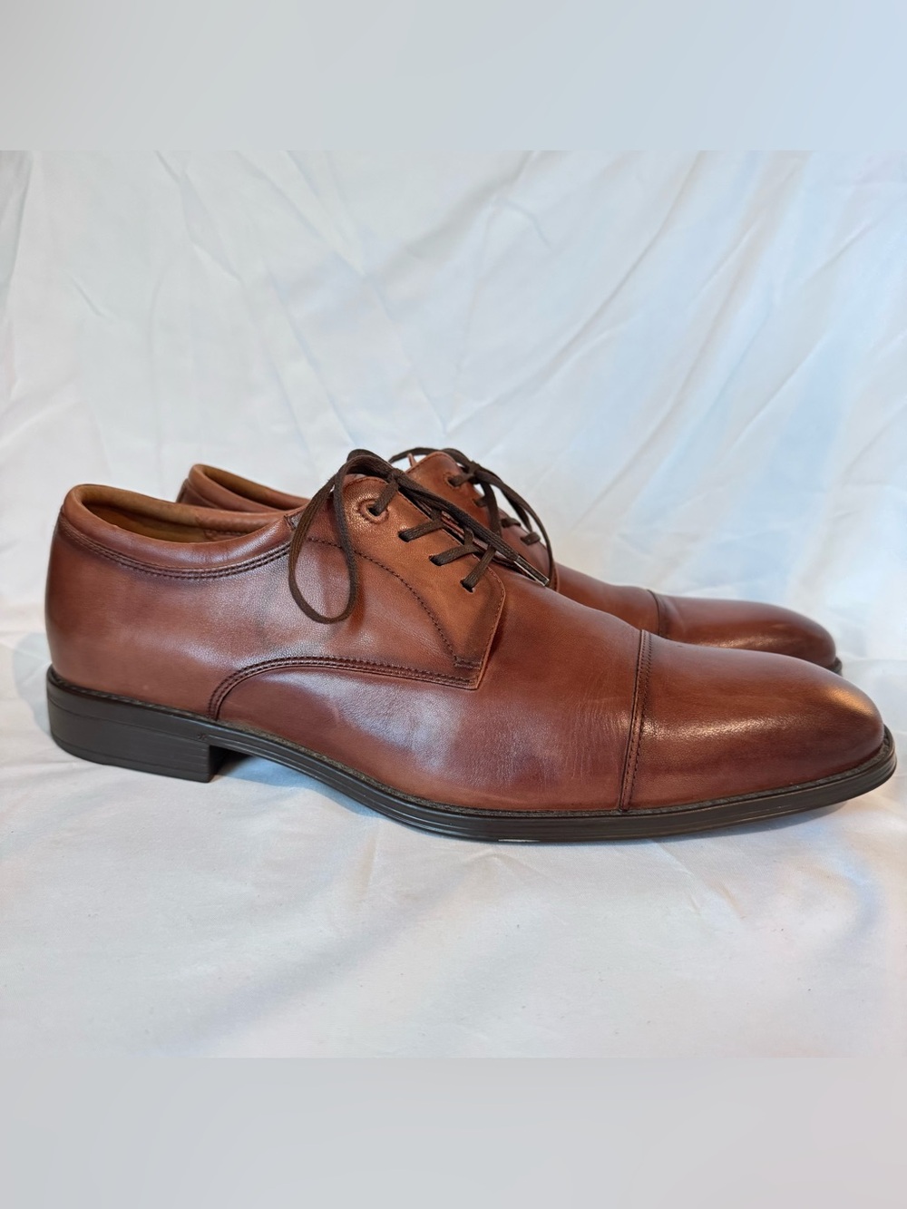 Florsheim Shoes Men's 10.5D Cap Toe Midtown Comfortech Ortholite Leather
